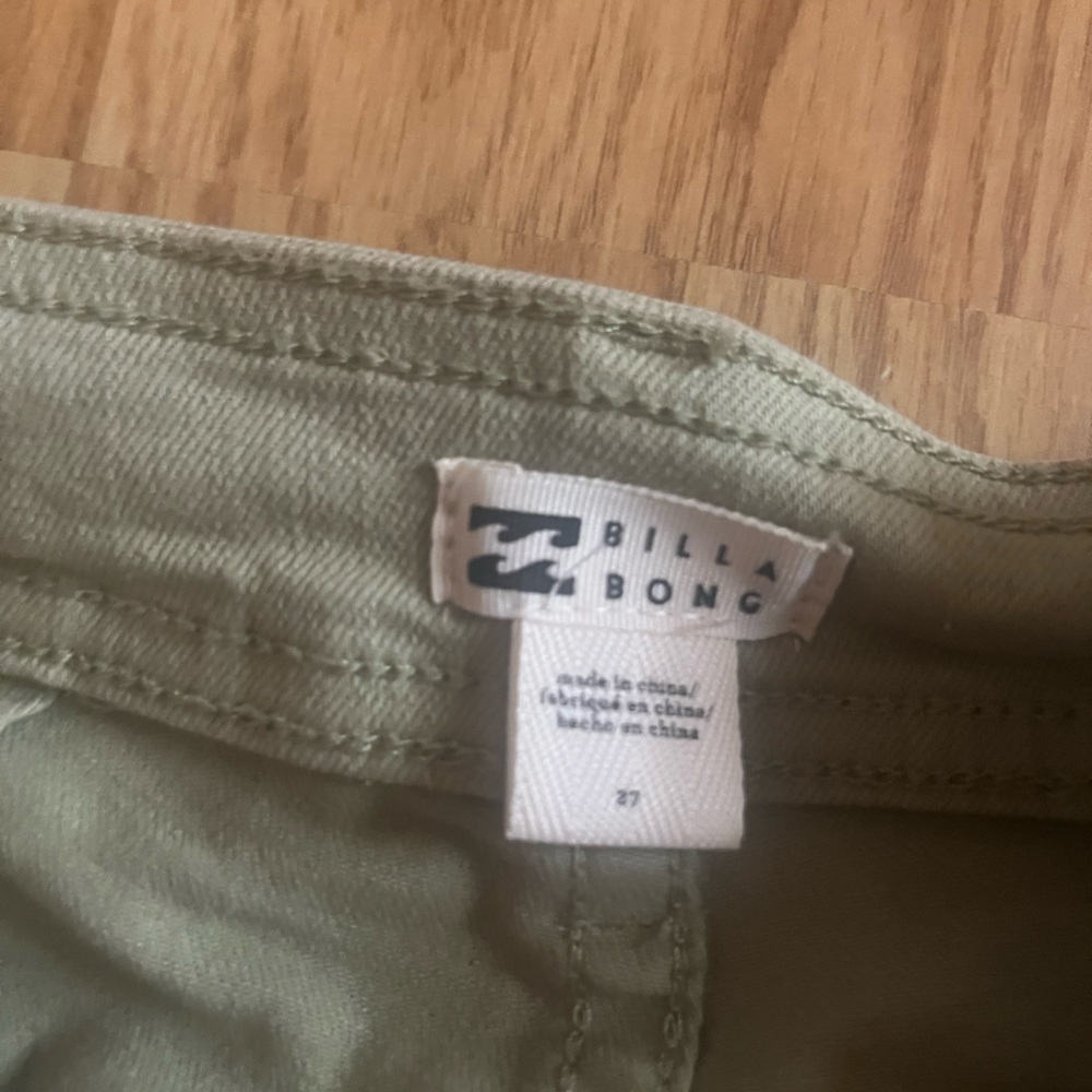 Green Billabong flared pants - Picture 9 of 10